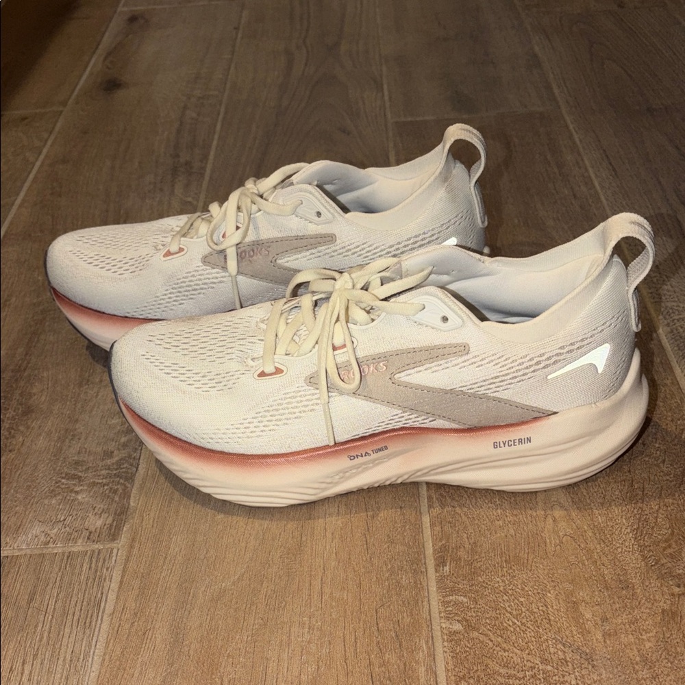Women's White and Red Brooks